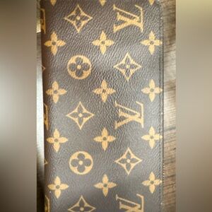 100% Authentic LV zippy organizer